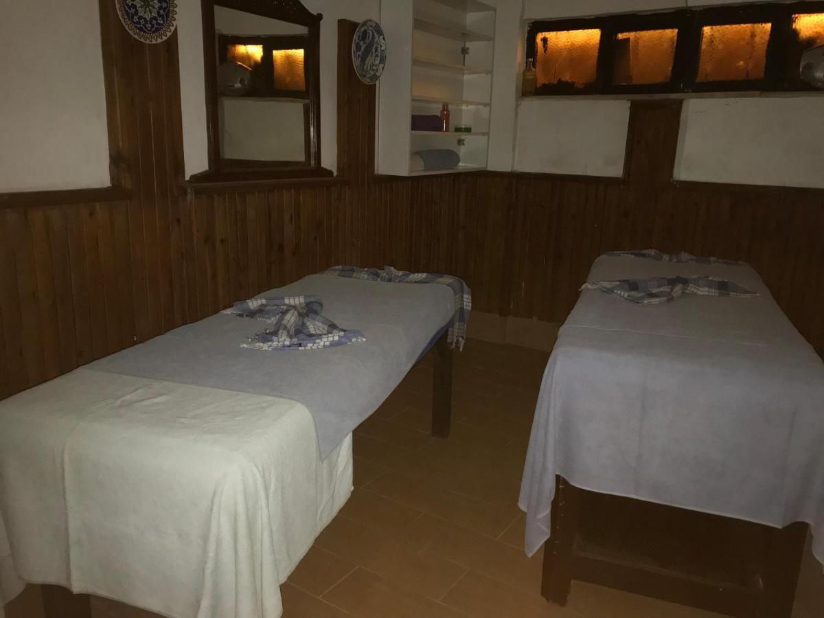 Kahraman Hotel Side Bagian luar foto
